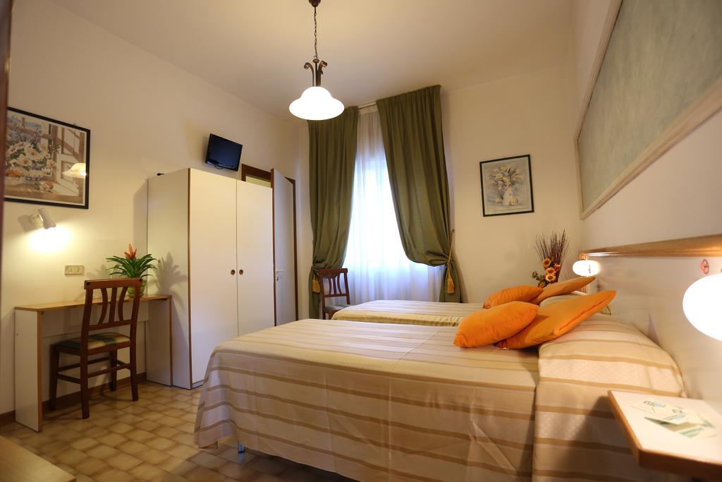Hotel Vignola Assise Extérieur photo