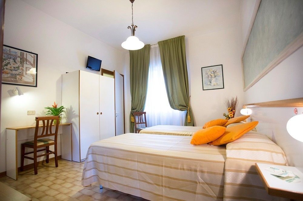 Hotel Vignola Assise Extérieur photo