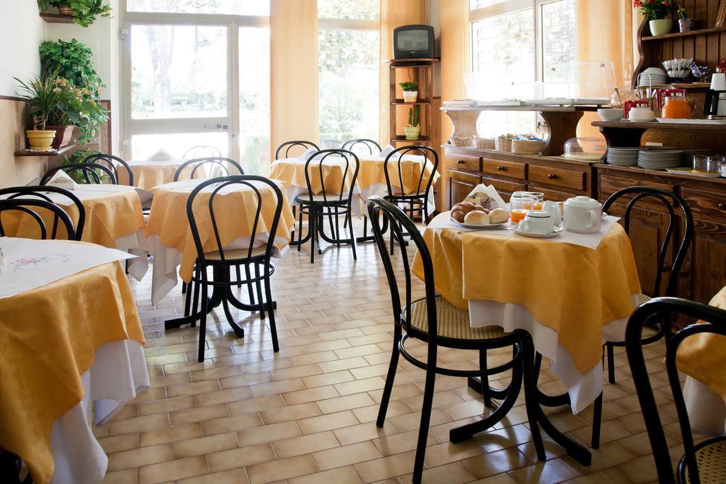 Hotel Vignola Assise Extérieur photo
